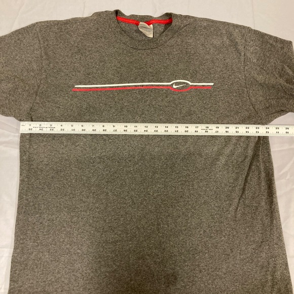 Nike Mens XL Gray Heather Short Sleeve Graphic T-Shirt Swoosh Red White Stripe - Picture 12 of 12